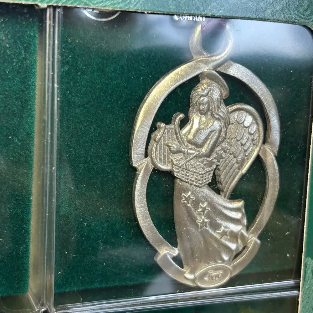 Longaberger Angel Ornaments Set of 4 1999 Boxed Peace Hope Love Joy 71757